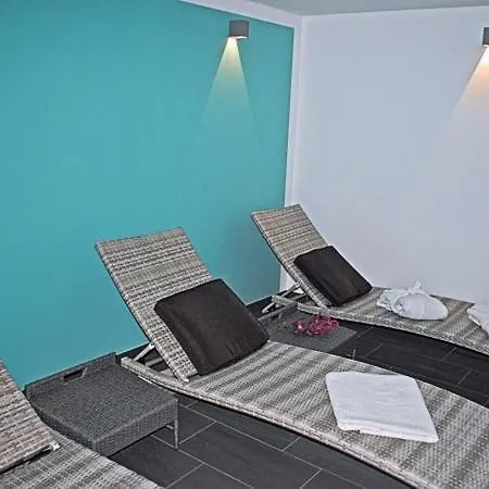 Poseidon - We 5 In Strandnaehe Und Zentrumsnah * Binz